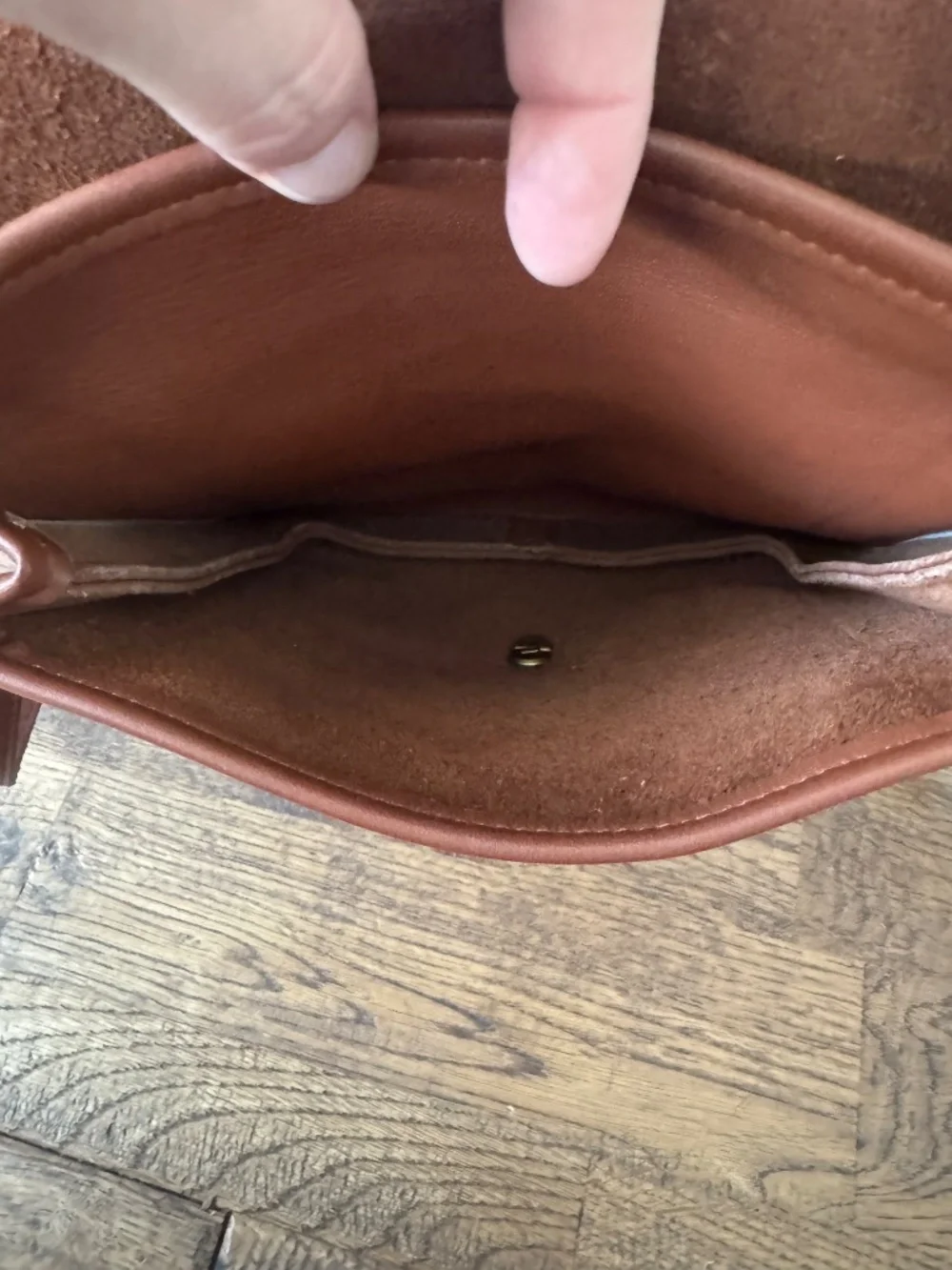 Vintage Coach Station Crossbody Turn lock 5130 British Tan Leather 1990s USA - Picture 12 of 14